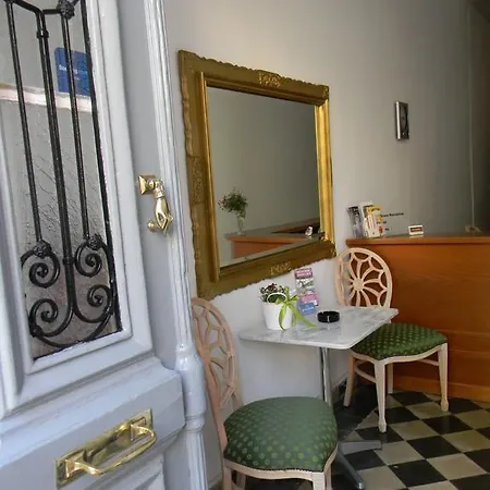 Erato Suites アパート ハニア